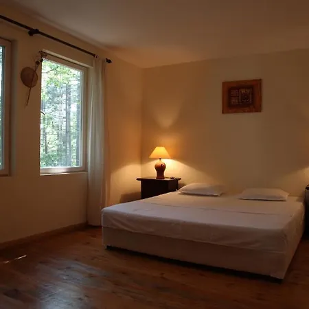 Villas Tajna Πανσιόν *